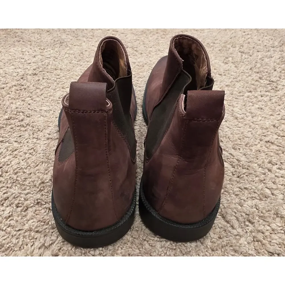 EUC Clark's Gobi Chelsea mocha,‎ waterproof suede ankle boots size 10